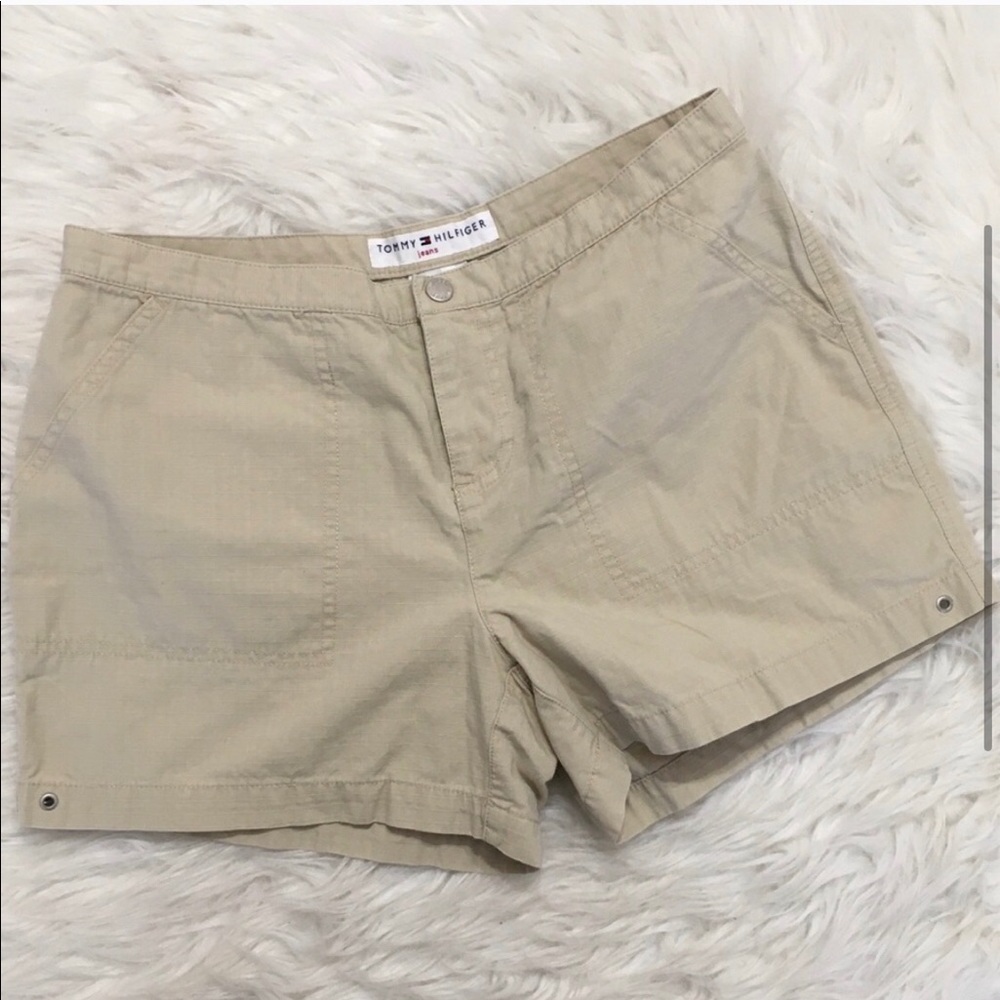 Beige Shorts Preppy Tommy Hilfiger EUC